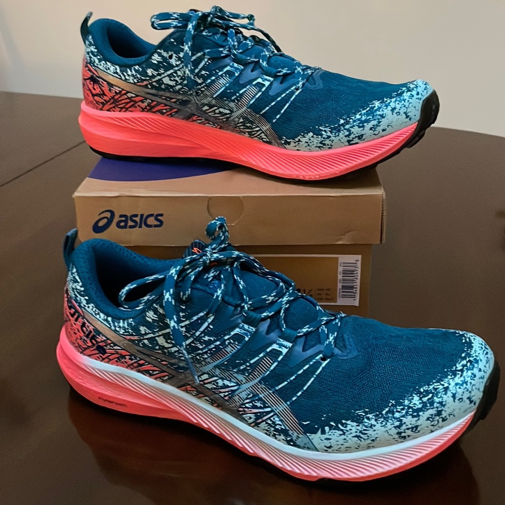 Asics Fuji Lite 2 Trail Shoes Women’s Size 11.5